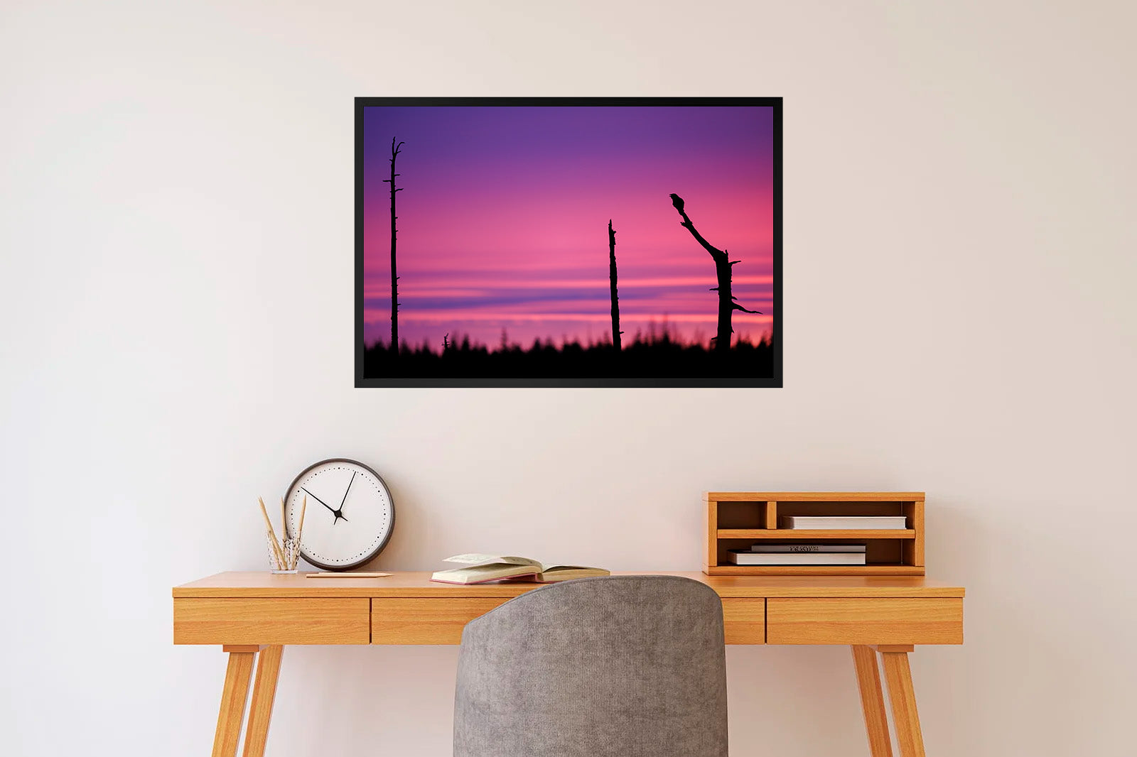 Cuervo al amanecer en la frontera